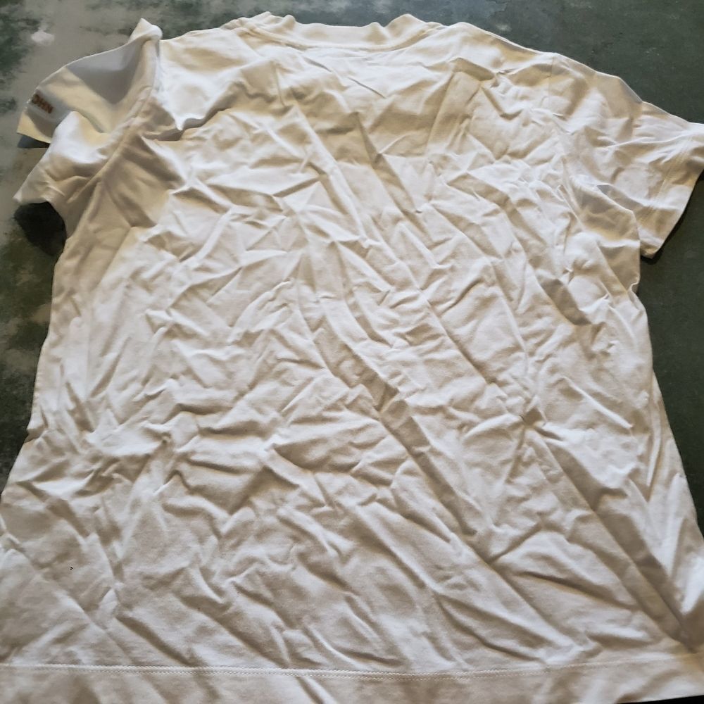 St John Sport by Marie Gray white tshirt sz P - Picture 3 of 3
